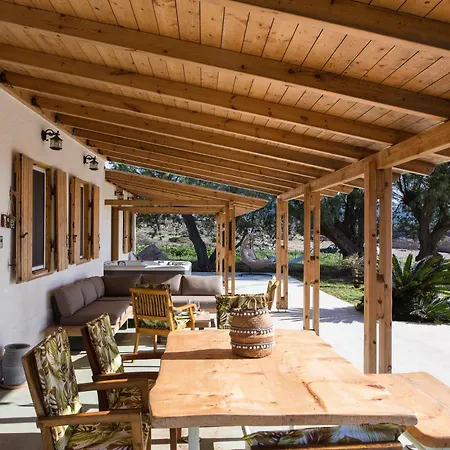 Appartement Mera Beachfront House - *