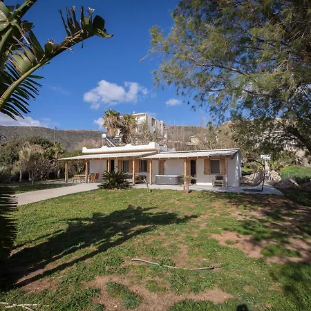 Mera Beachfront House - Falasarna *